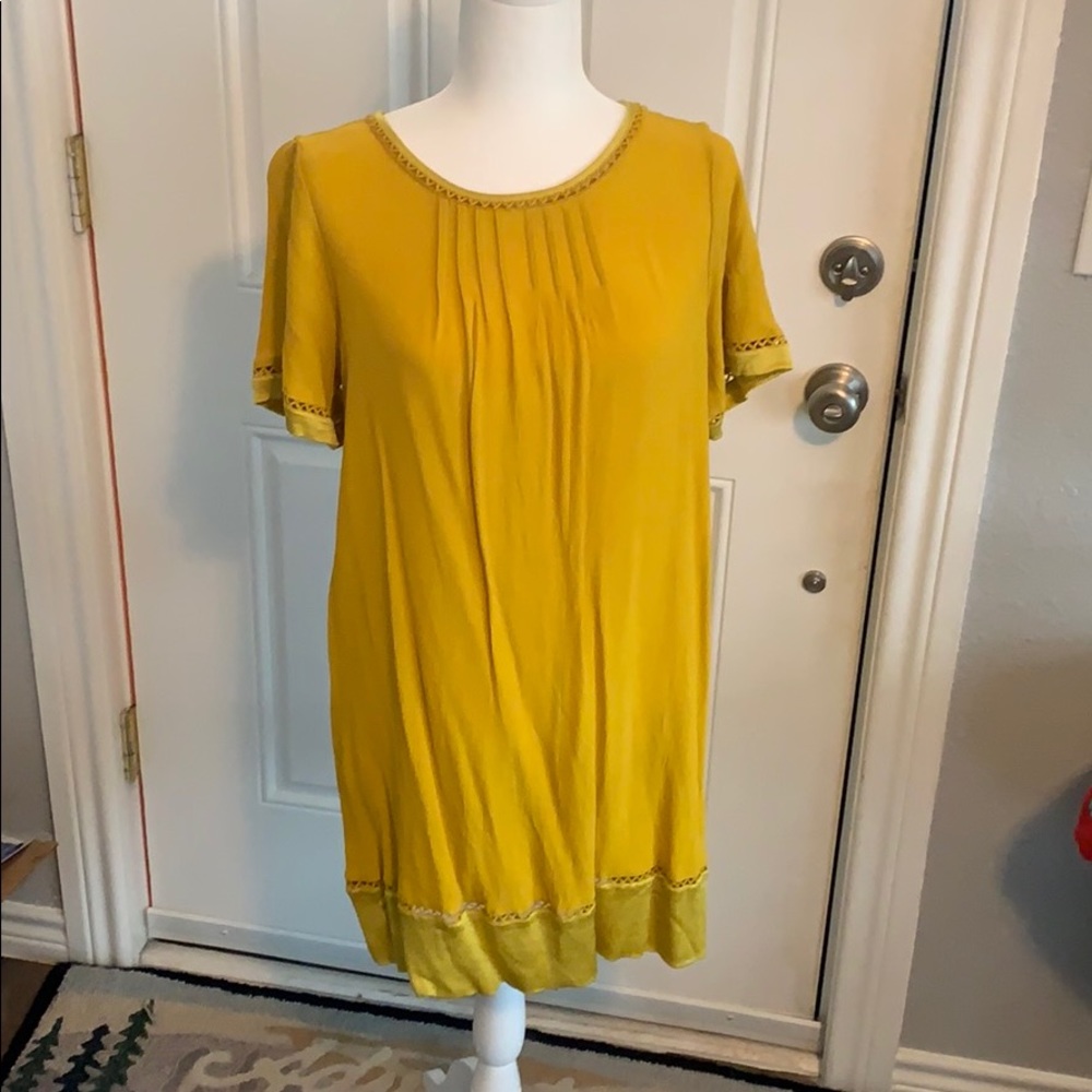 Retro Maeve yellow mini dress super chic! Size M